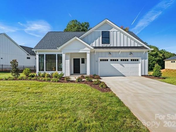 114 Alenda Lux Circle, Mooresville, NC 28115