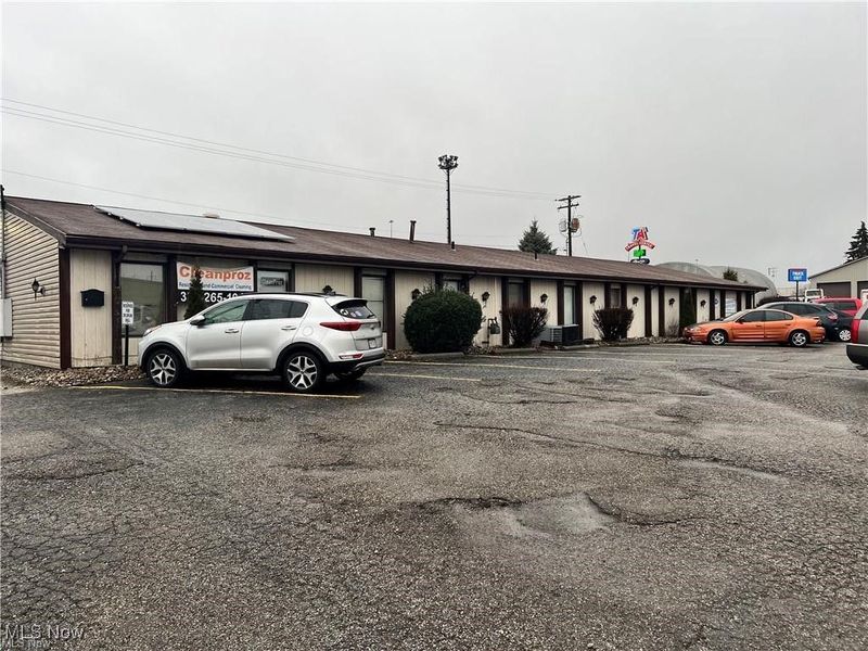 6725 Promway Avenue NW, Unit 16 & 18, North Canton, OH 44720 Photo 2