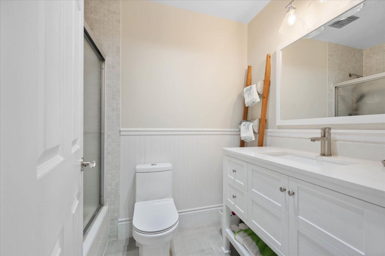 700 NE 20th Lane, Boynton Beach, FL 33435 Photo