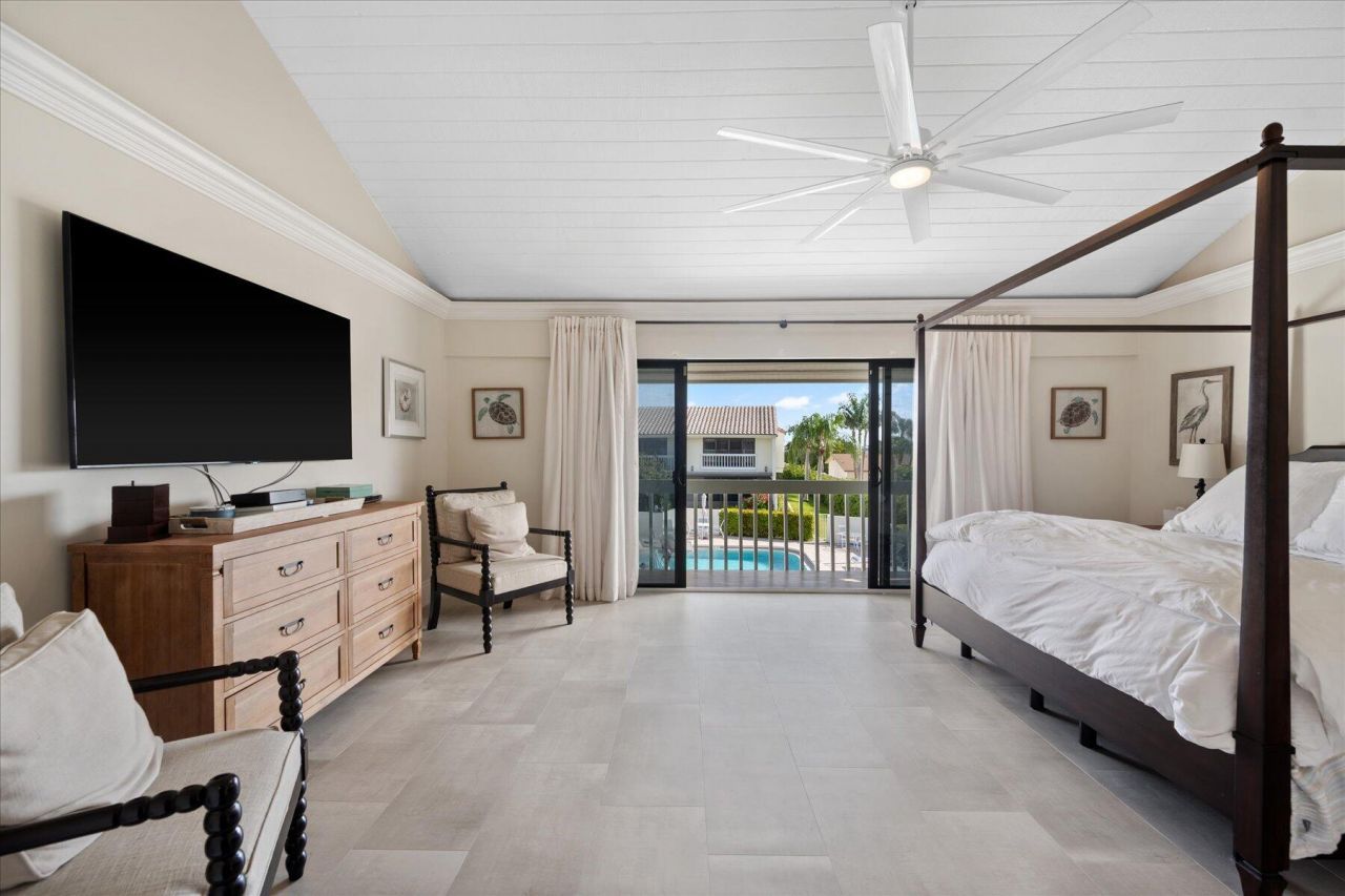 700 NE 20th Lane, Boynton Beach, FL 33435 Photo