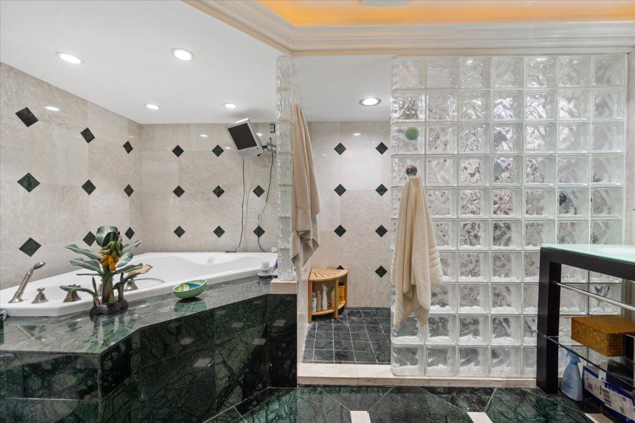 700 NE 20th Lane, Boynton Beach, FL 33435 Photo