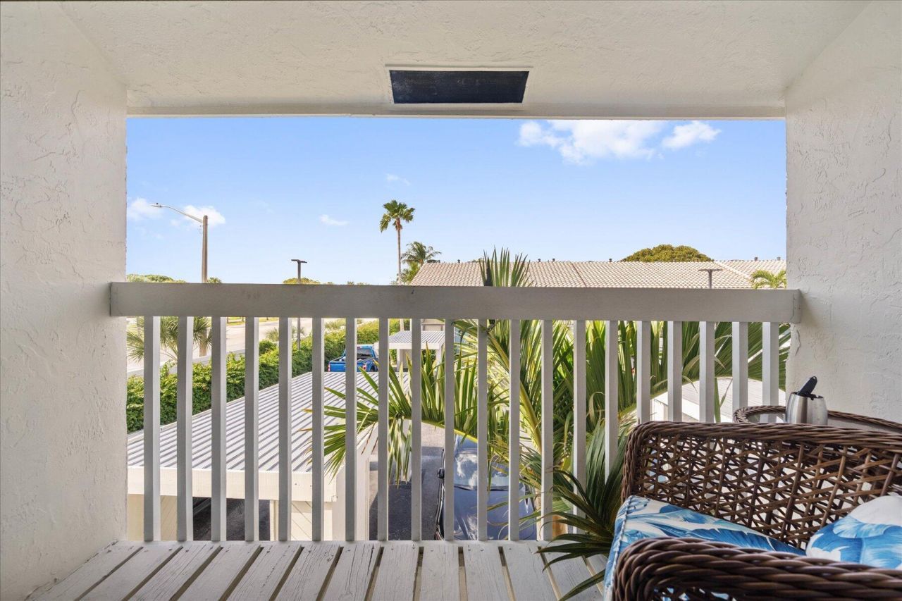 700 NE 20th Lane, Boynton Beach, FL 33435 Photo