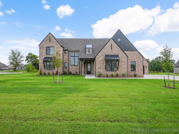 30601 E 63rd Street S, Broken Arrow, OK 74014