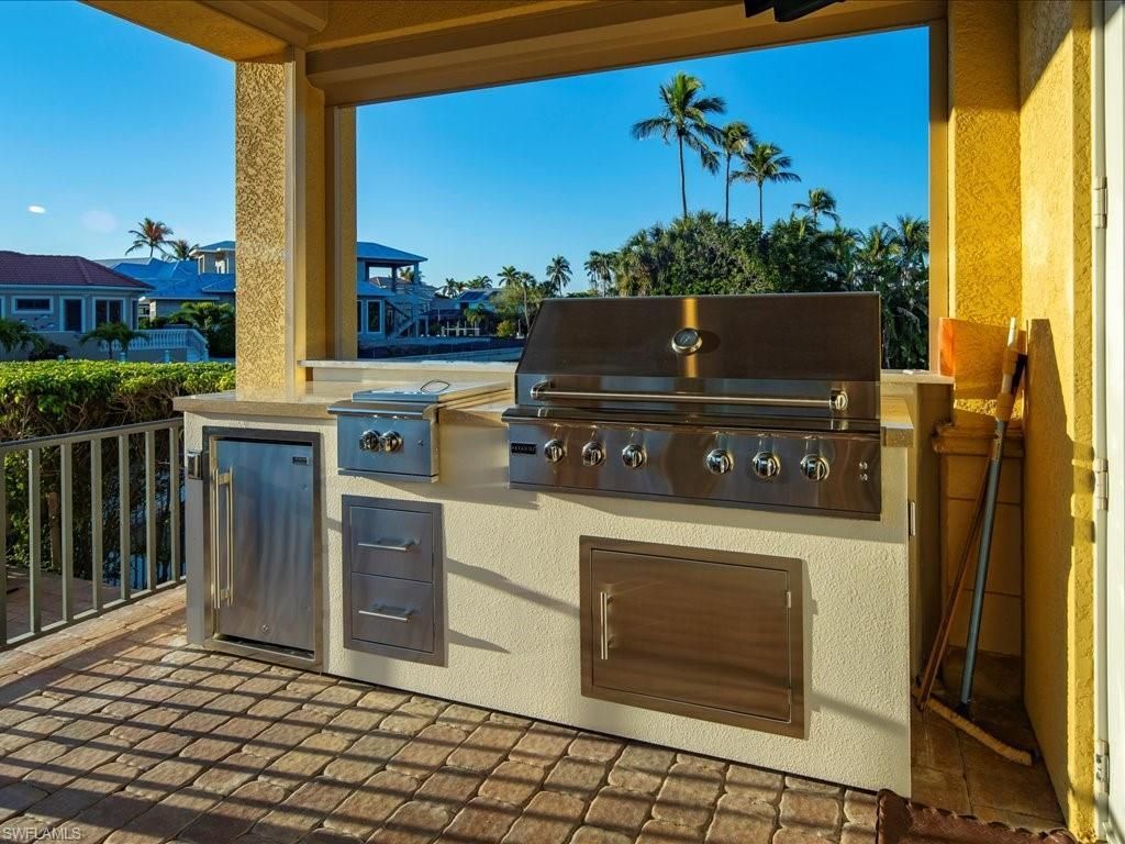 1550 Mullet Ln, Naples, FL 34102 Photo