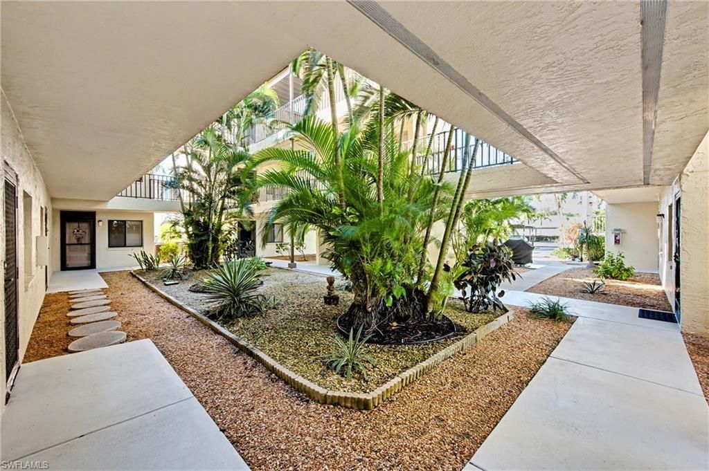 11170 Caravel Cir, Unit 104, Fort Myers, FL 33908 Photo