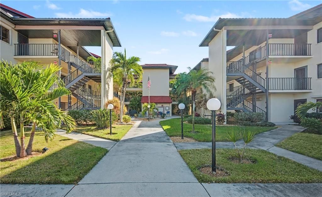 11170 Caravel Cir, Unit 104, Fort Myers, FL 33908 Photo