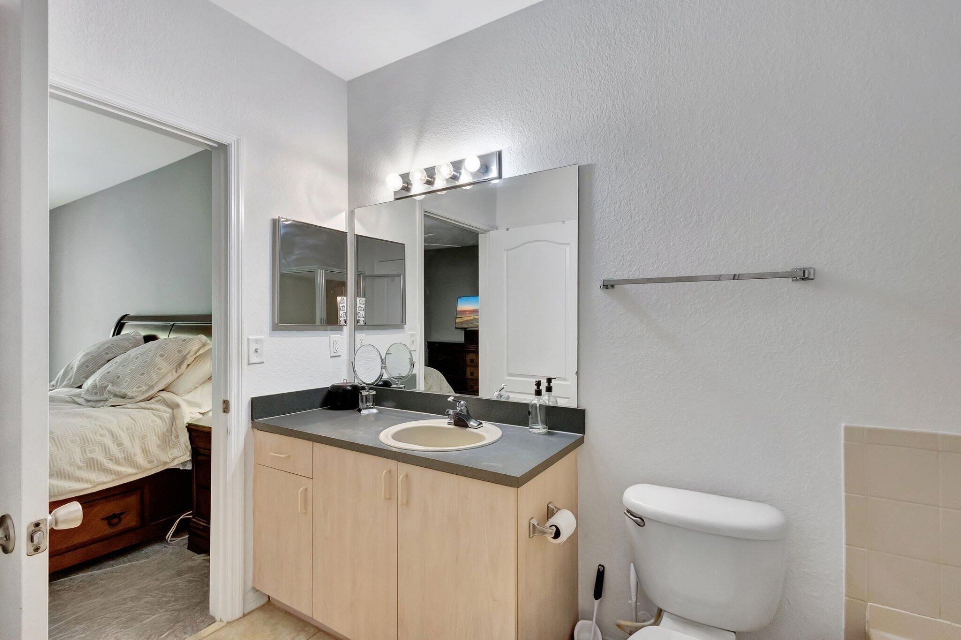 170 SW Peacock Boulevard, Unit 36-202, Port Saint Lucie, FL 34986 Photo