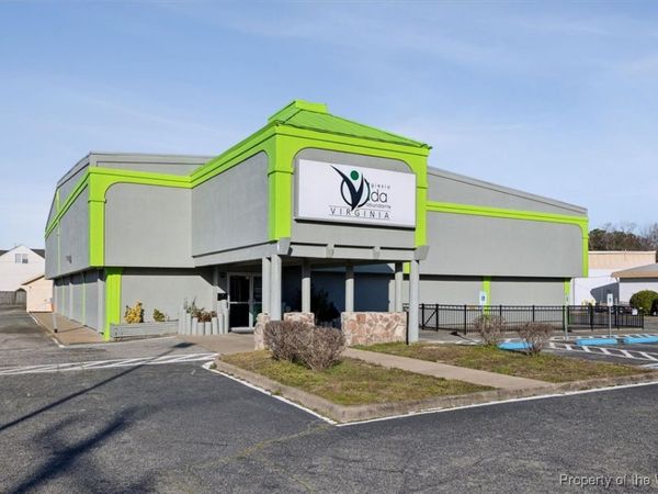 14859 Warwick Boulevard, Newport News, VA 23608