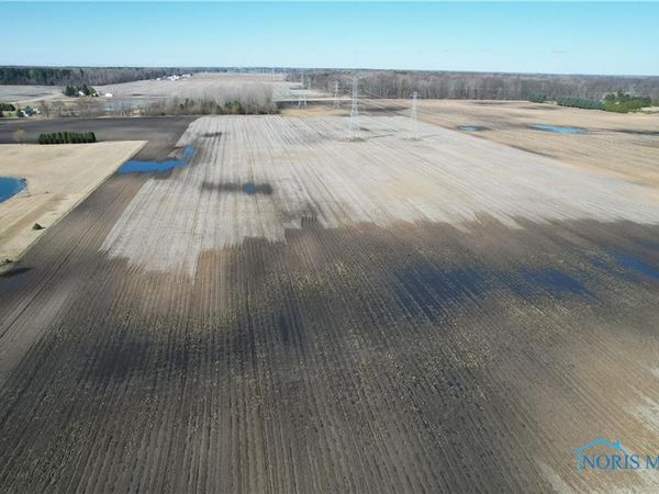 9100 Prov Neap Swan Road, Grand Rapids, OH 43522