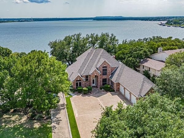 5202 Comanche Vista Trail, Granbury, TX 76049