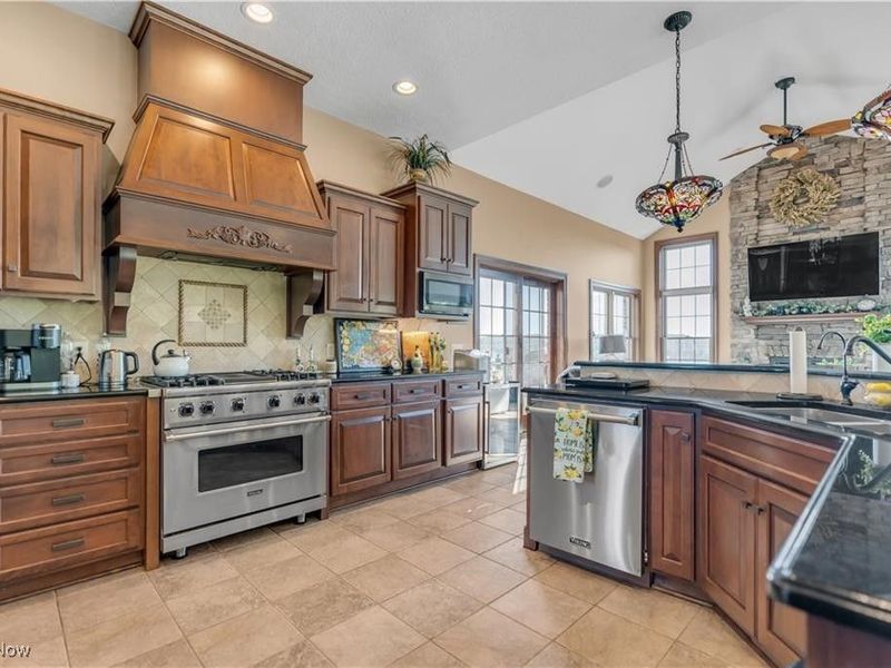 5488 Elson Street SE, Magnolia, OH 44643 Photo 17