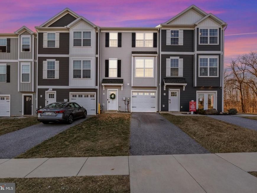 6 Hudson Boulevard, Red Lion, PA 17356 Main Photo