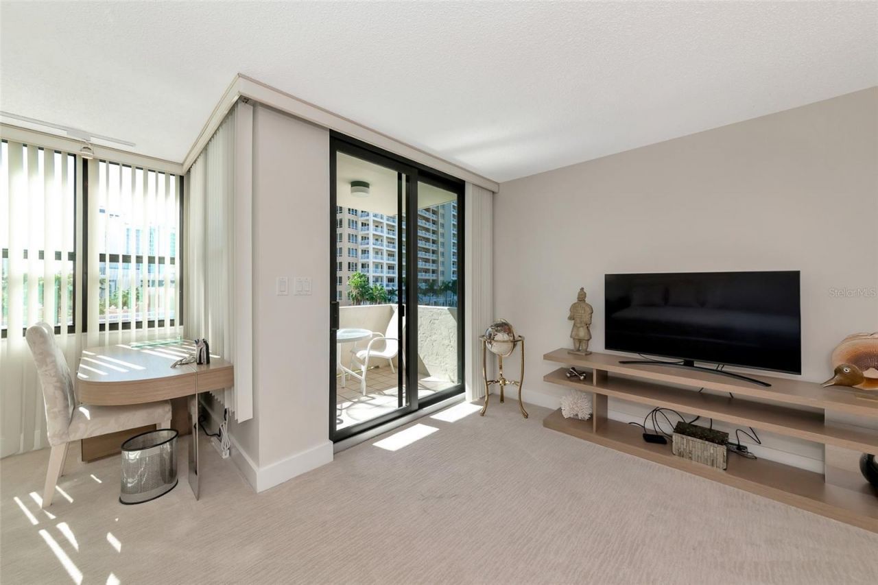 101 Sunset Drive, Unit PH3, Sarasota, FL 34236 Photo