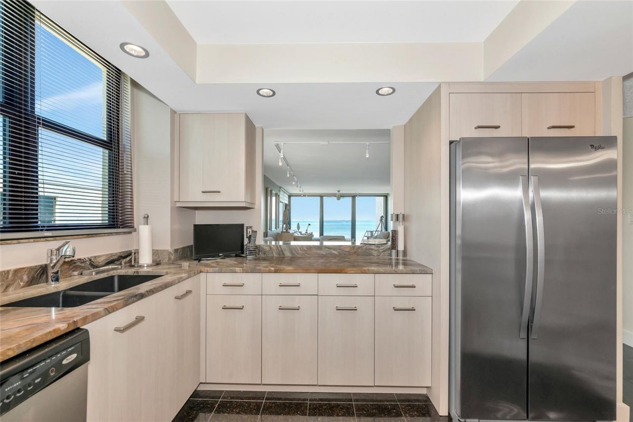 101 Sunset Drive, Unit PH3, Sarasota, FL 34236 Photo