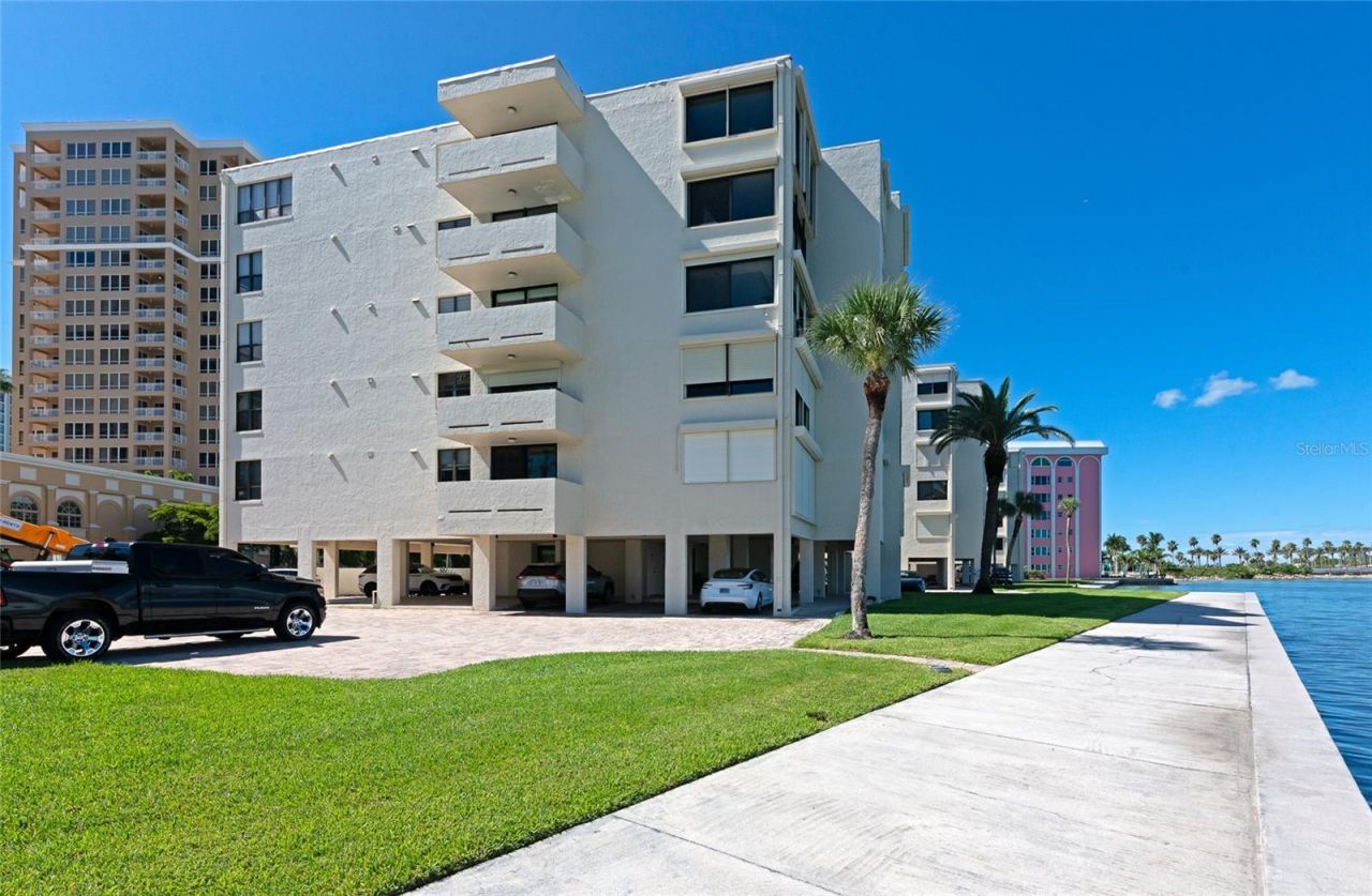 101 Sunset Drive, Unit PH3, Sarasota, FL 34236 Photo