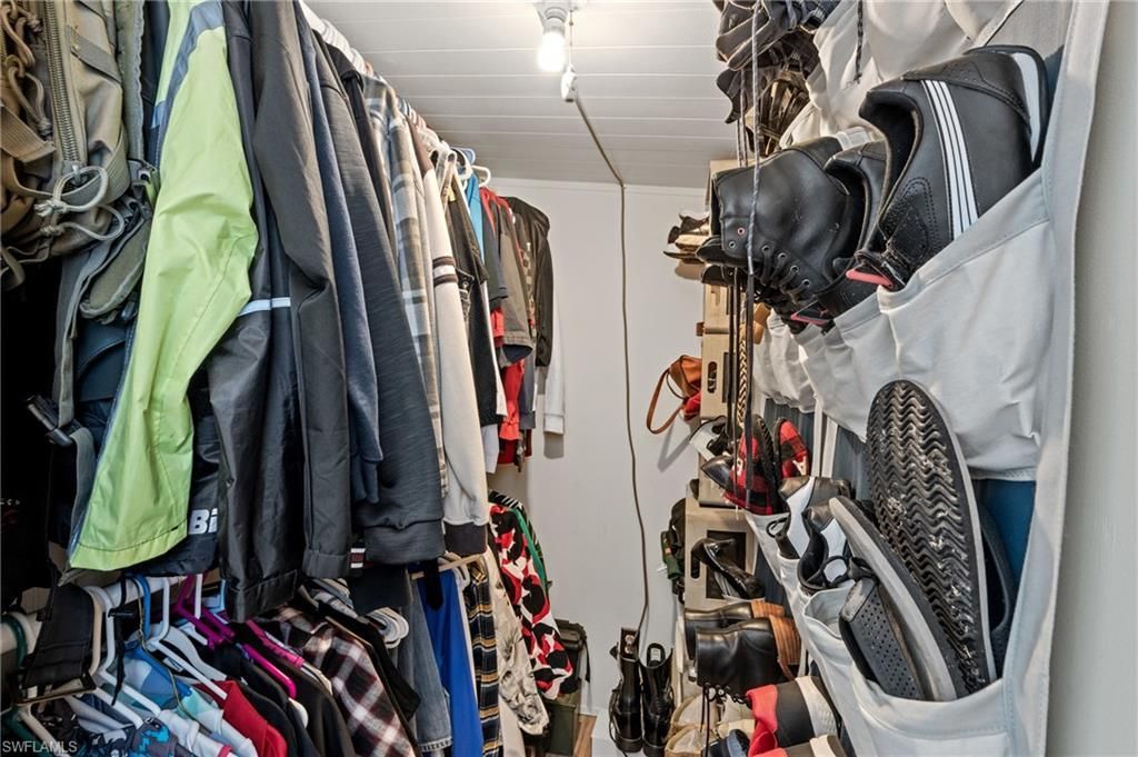 20550 Basin Dr, Estero, FL 33928 Photo