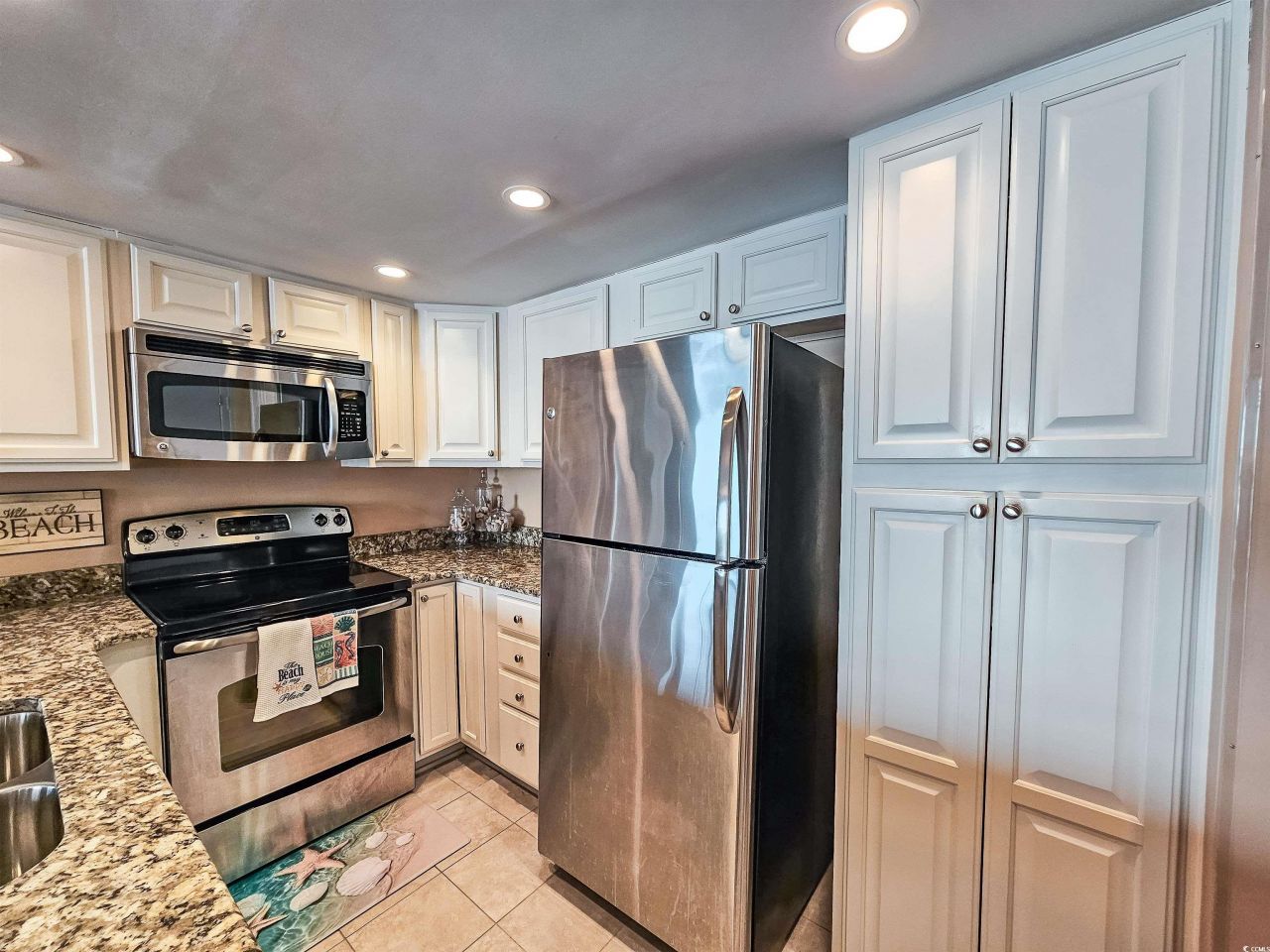 9820 Queensway Blvd. Photo 11