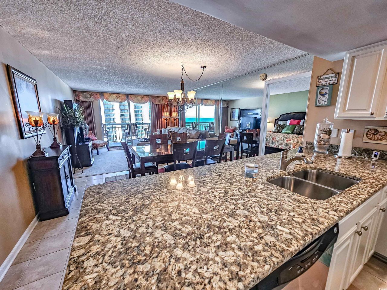 9820 Queensway Blvd. Photo 13