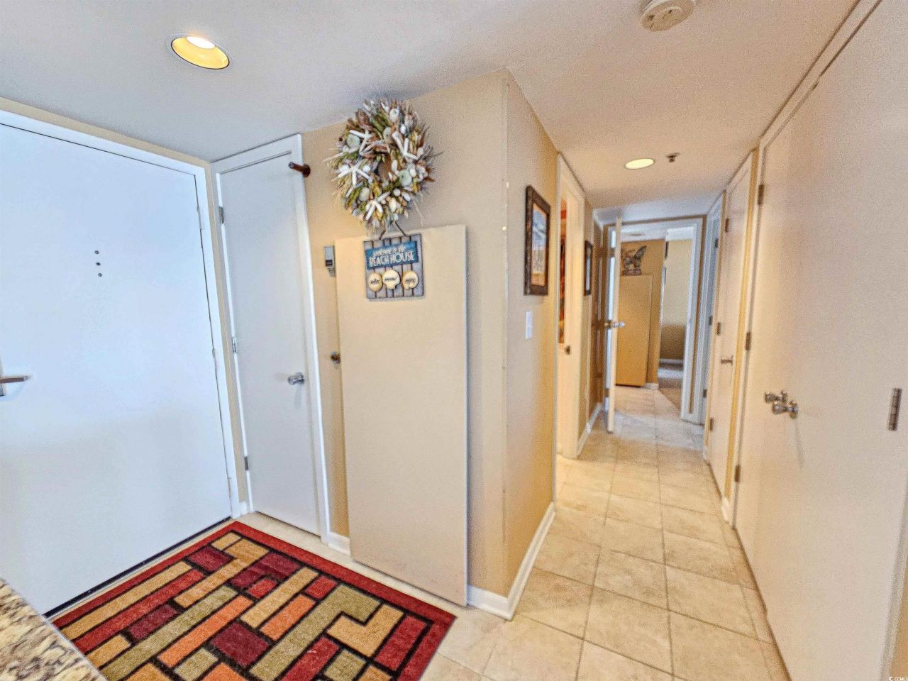 9820 Queensway Blvd. Photo 22