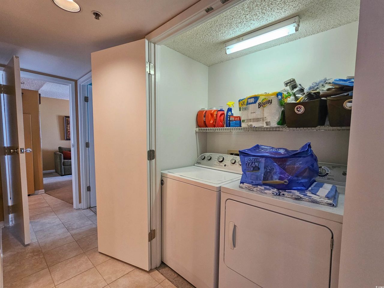 9820 Queensway Blvd. Photo 23