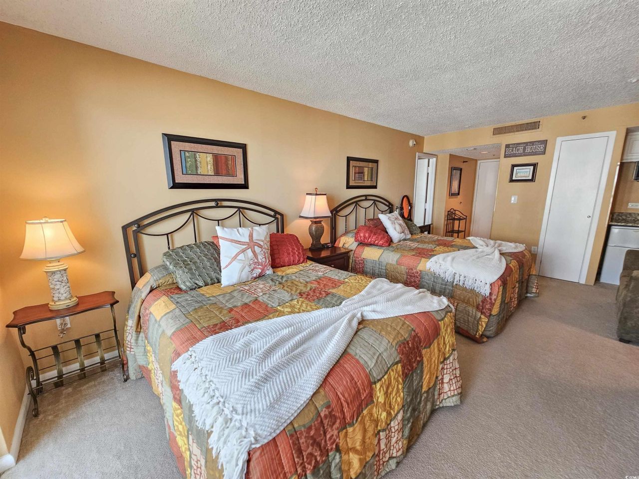 9820 Queensway Blvd. Photo 33