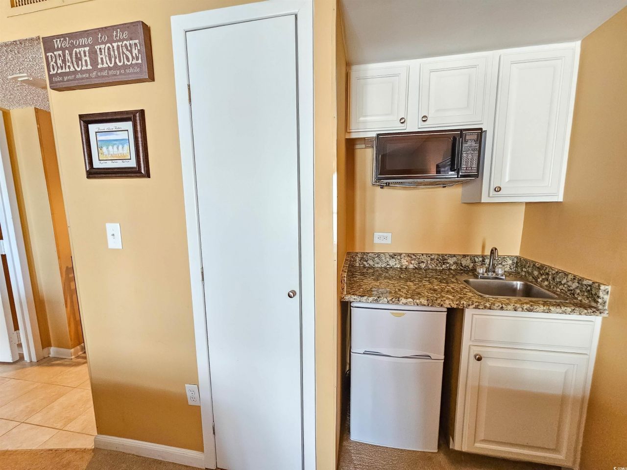 9820 Queensway Blvd. Photo 36