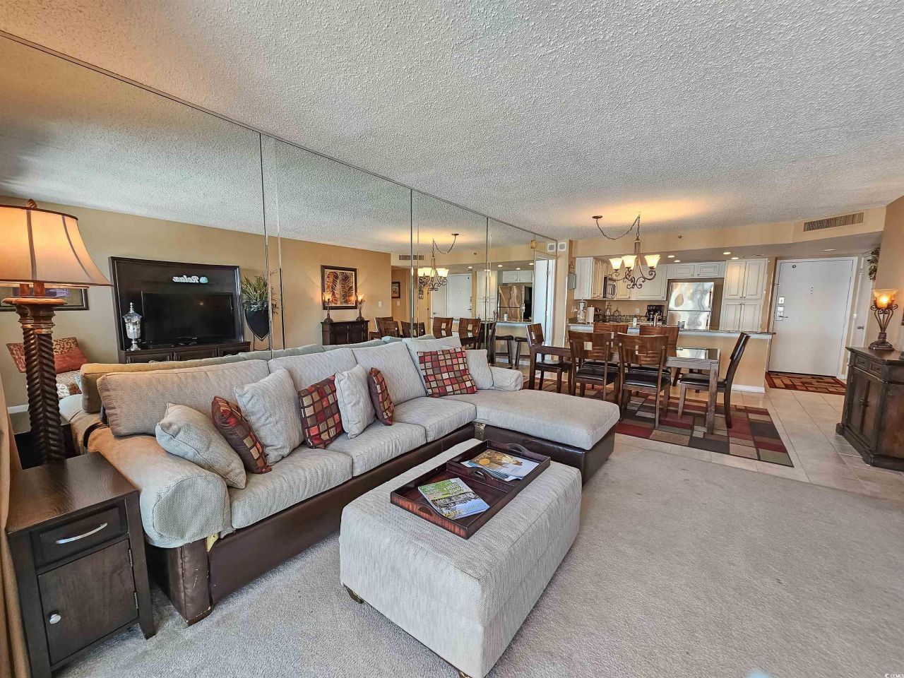 9820 Queensway Blvd. Photo 5