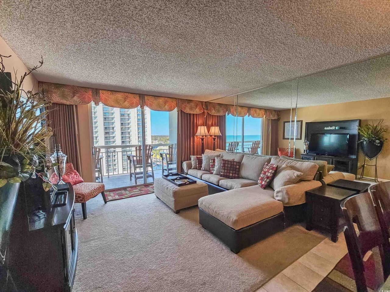 9820 Queensway Blvd. Photo 9