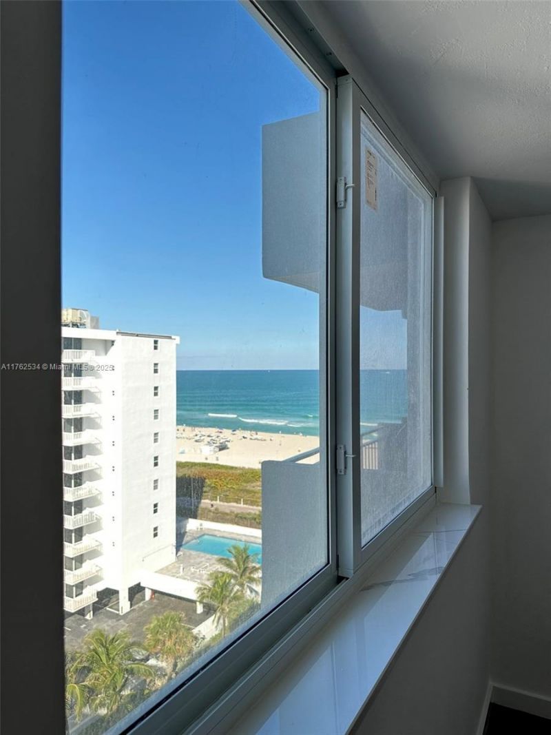 345 Ocean Dr, Unit 1022, Miami Beach, FL 33139 Photo