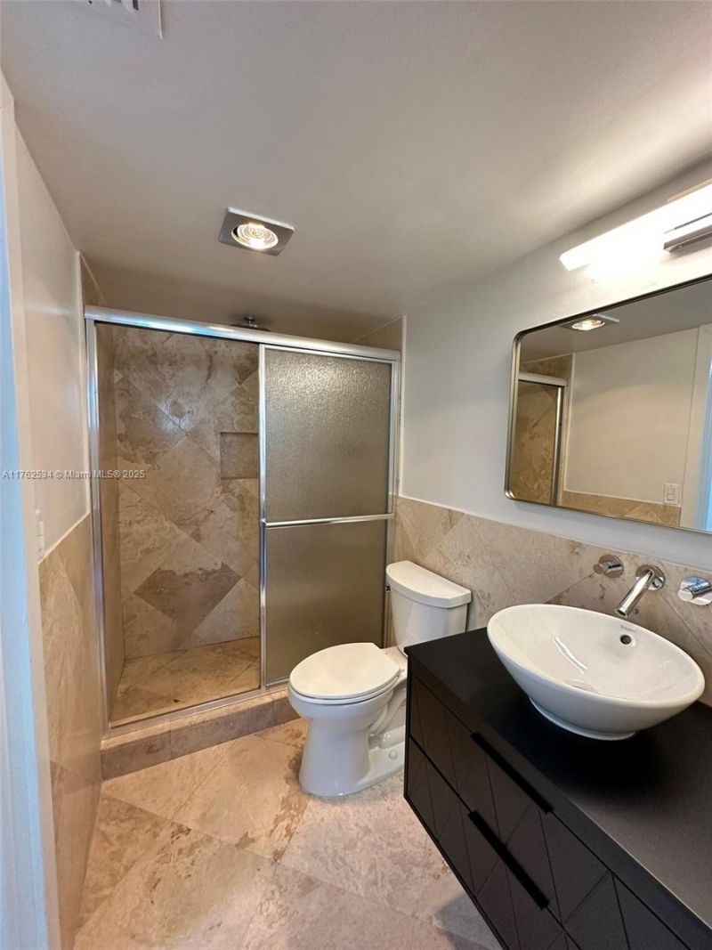 345 Ocean Dr, Unit 1022, Miami Beach, FL 33139 Photo