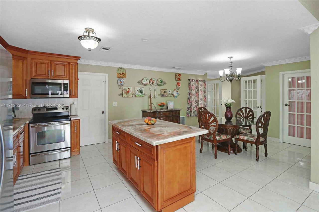 116 SW 135th Ave, Miami, FL 33184 Photo