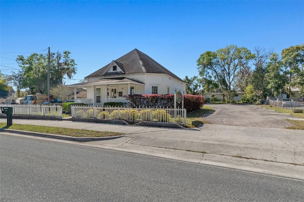 401 Tompkins Street, Inverness, FL 34450 Photo