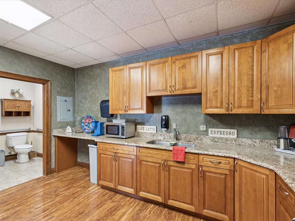 2965 Roosevelt Boulevard, Clearwater, FL 33760 Photo