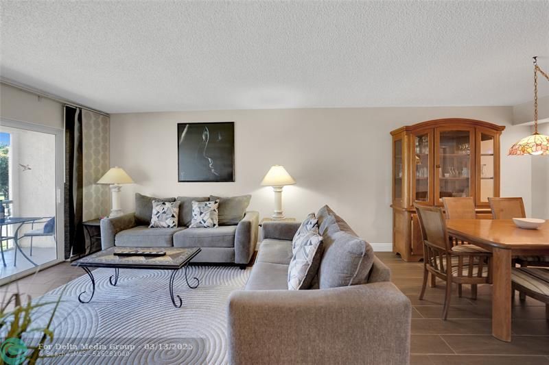 8980 S Hollybrook Boulevard, Unit 304, Pembroke Pines, FL 33025 Photo