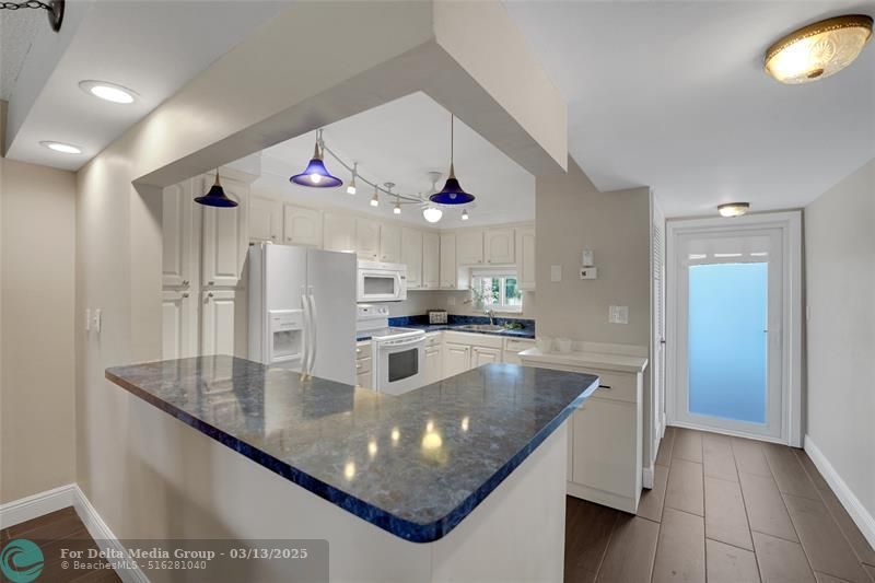 8980 S Hollybrook Boulevard, Unit 304, Pembroke Pines, FL 33025 Photo