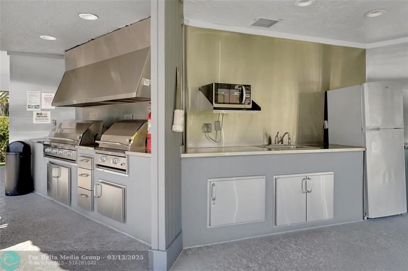 8980 S Hollybrook Boulevard, Unit 304, Pembroke Pines, FL 33025 Photo