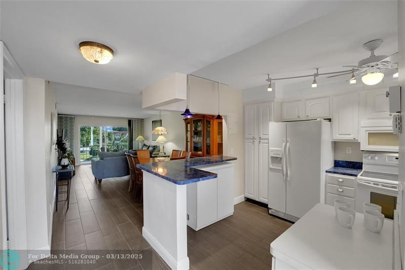 8980 S Hollybrook Boulevard, Unit 304, Pembroke Pines, FL 33025 Photo