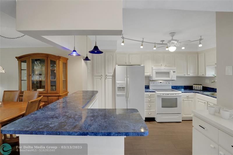 8980 S Hollybrook Boulevard, Unit 304, Pembroke Pines, FL 33025 Photo