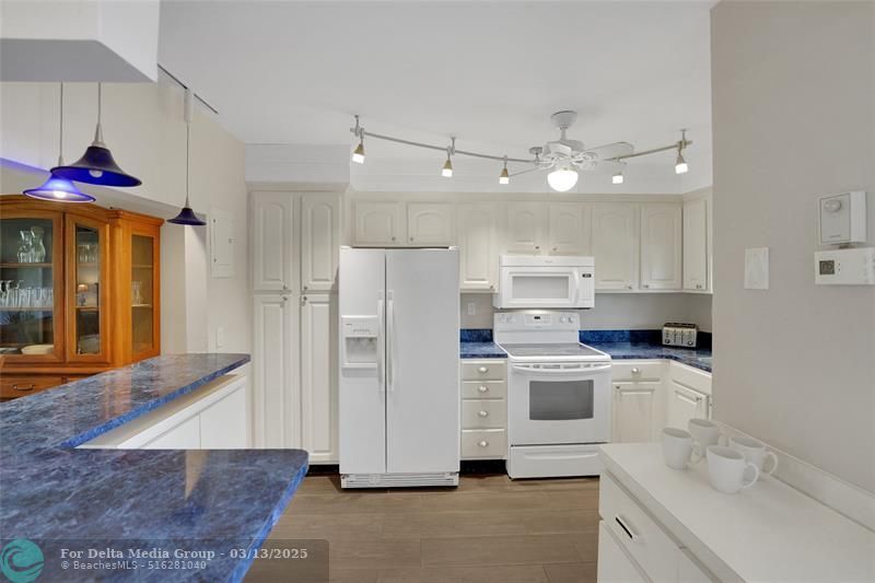 8980 S Hollybrook Boulevard, Unit 304, Pembroke Pines, FL 33025 Photo