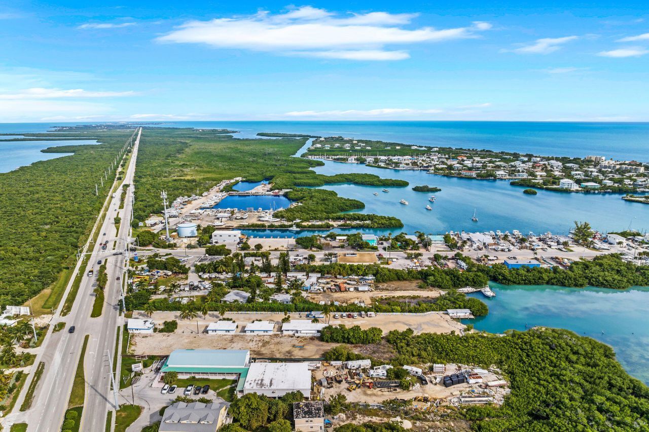 12685 Overseas Highway, Marathon, FL 33050 Photo