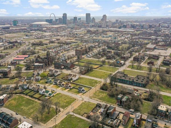 1901 Benton Street, St Louis, MO 63106