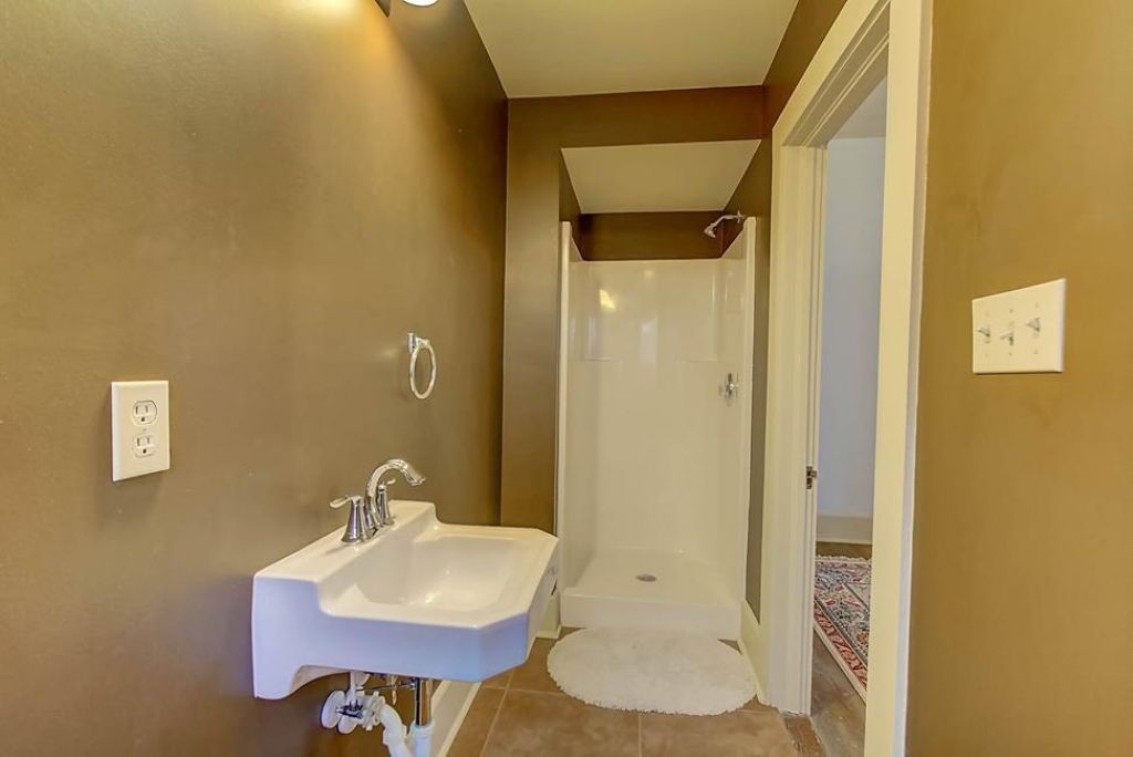 408 N Parler Avenue Photo 43