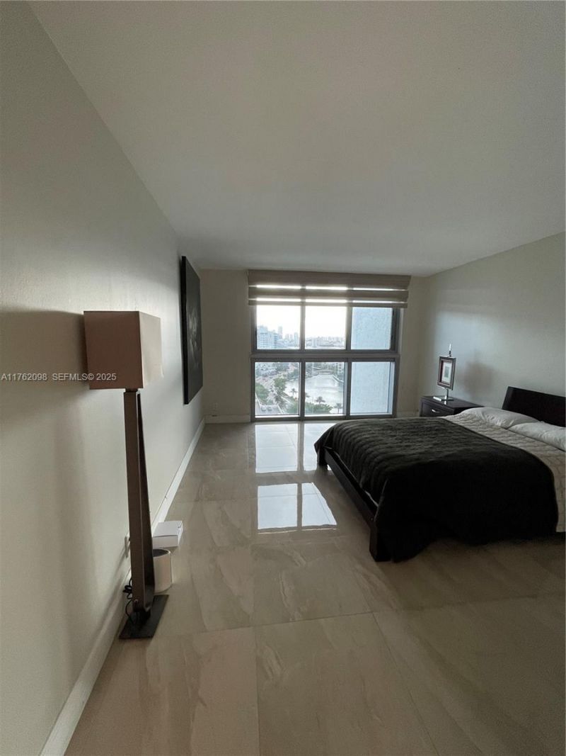 2655 Collins Ave, Unit 1906, Miami Beach, FL 33140 Photo