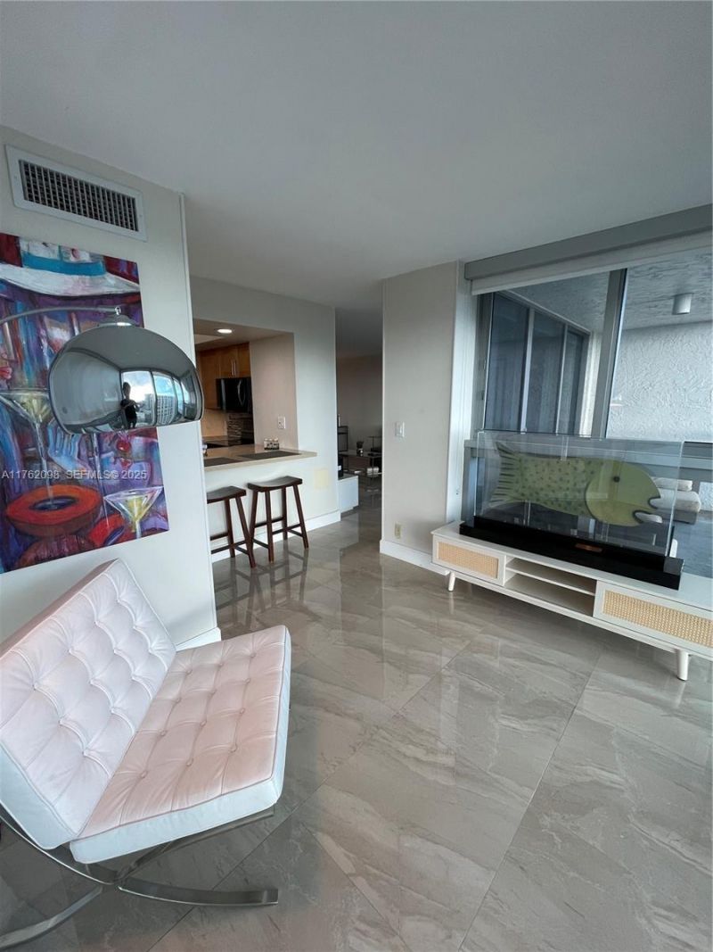 2655 Collins Ave, Unit 1906, Miami Beach, FL 33140 Photo