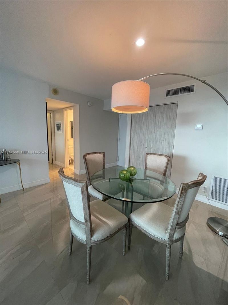 2655 Collins Ave, Unit 1906, Miami Beach, FL 33140 Photo