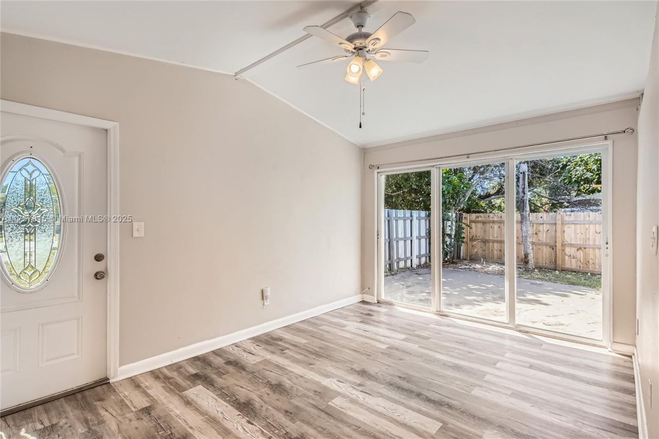 1753 NE 178th St, North Miami Beach, FL 33162 Photo