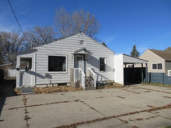 611 15th Street N, Moorhead, MN 56560