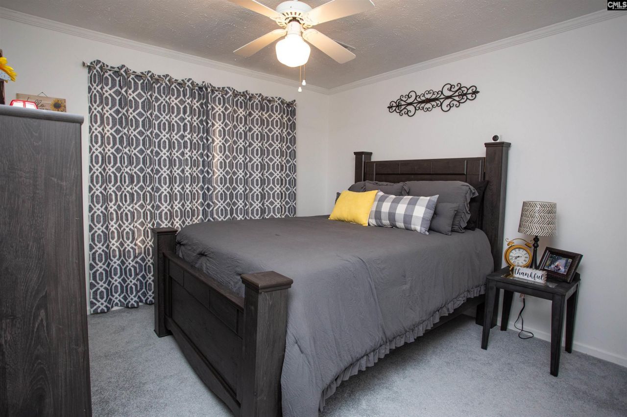 1952 White Road Photo 18