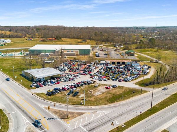 34 Woodbury Hwy, Manchester, TN 37355