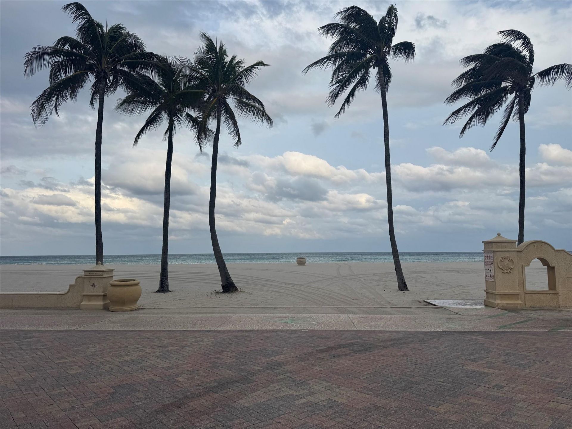 323 Monroe Street, Unit 2, Hollywood, FL 33019 Photo